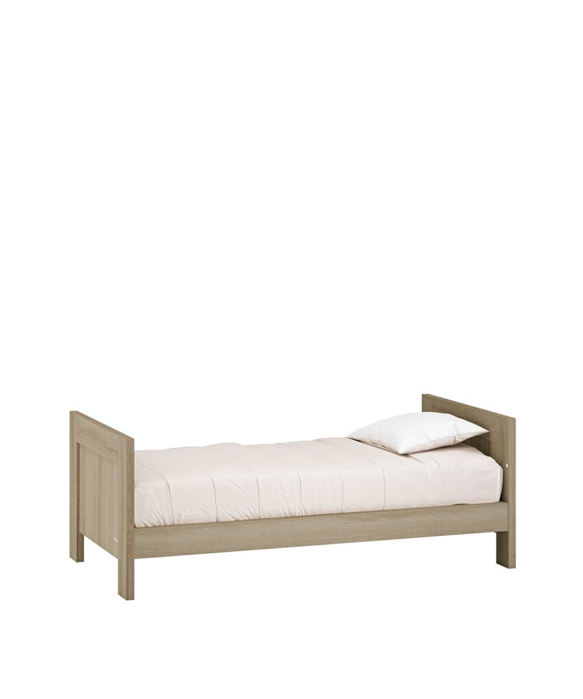 A top bed cot